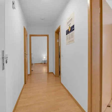 Apartment Mit Balkon In *
