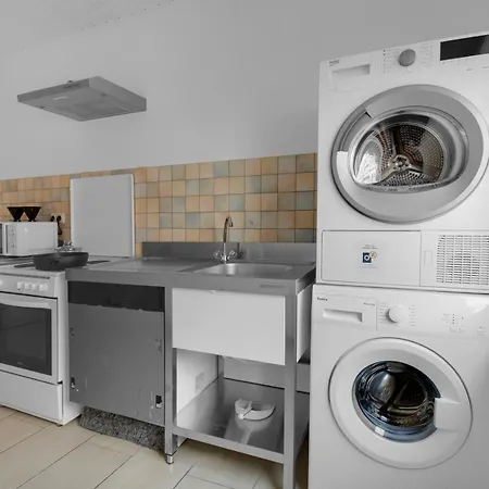 Apartament Mit Balkon In *