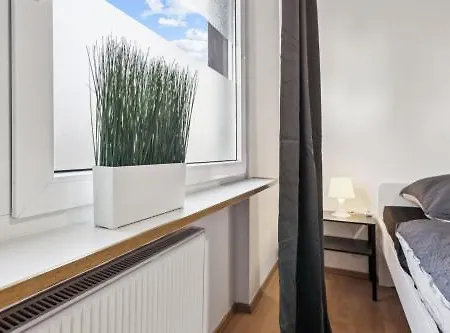 Mit Balkon In Apartament *