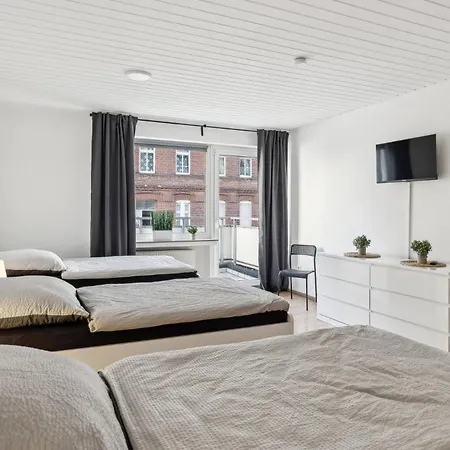 Mit Balkon In Apartment